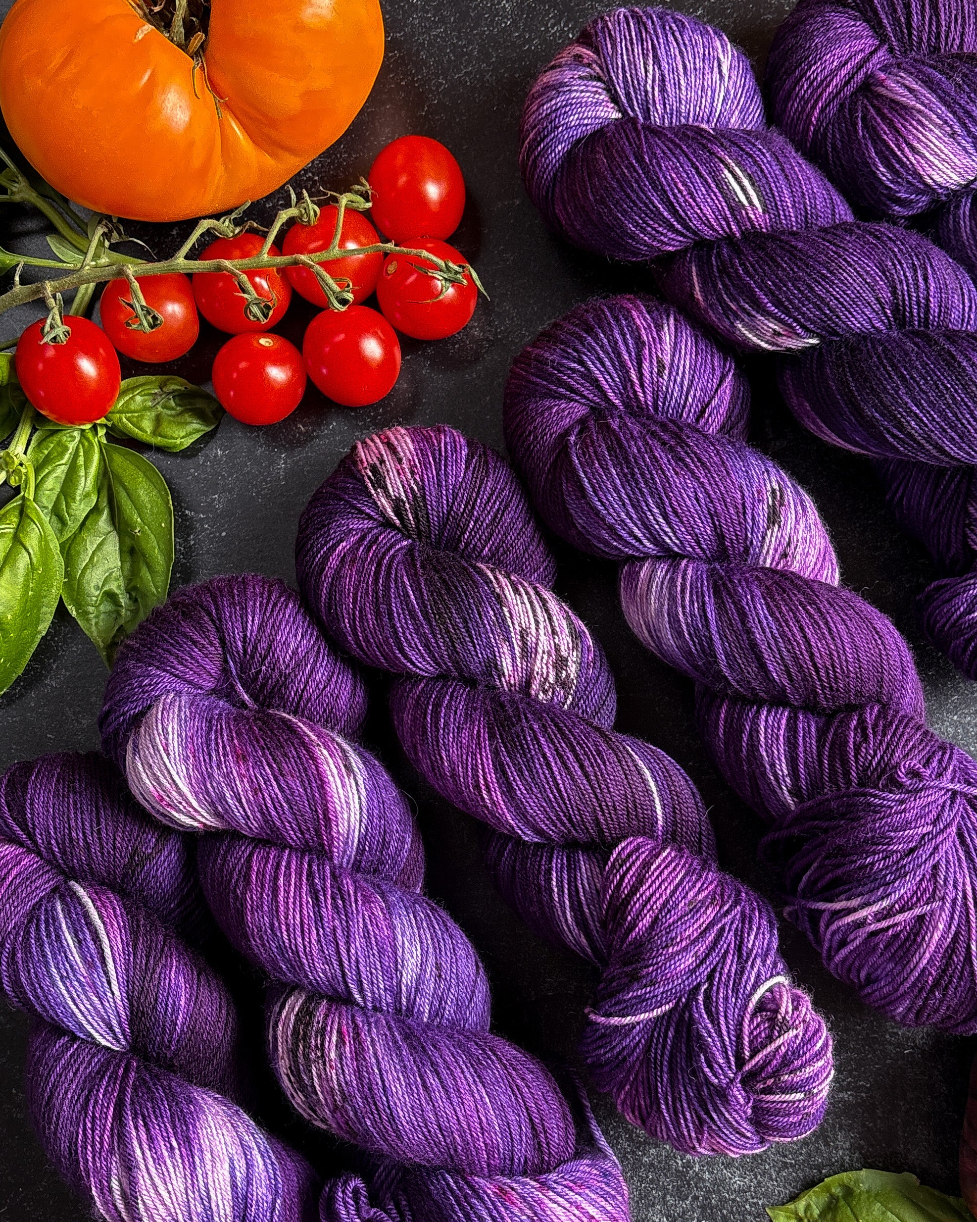 Picture of Purple Tomato – Long Dog Yarn