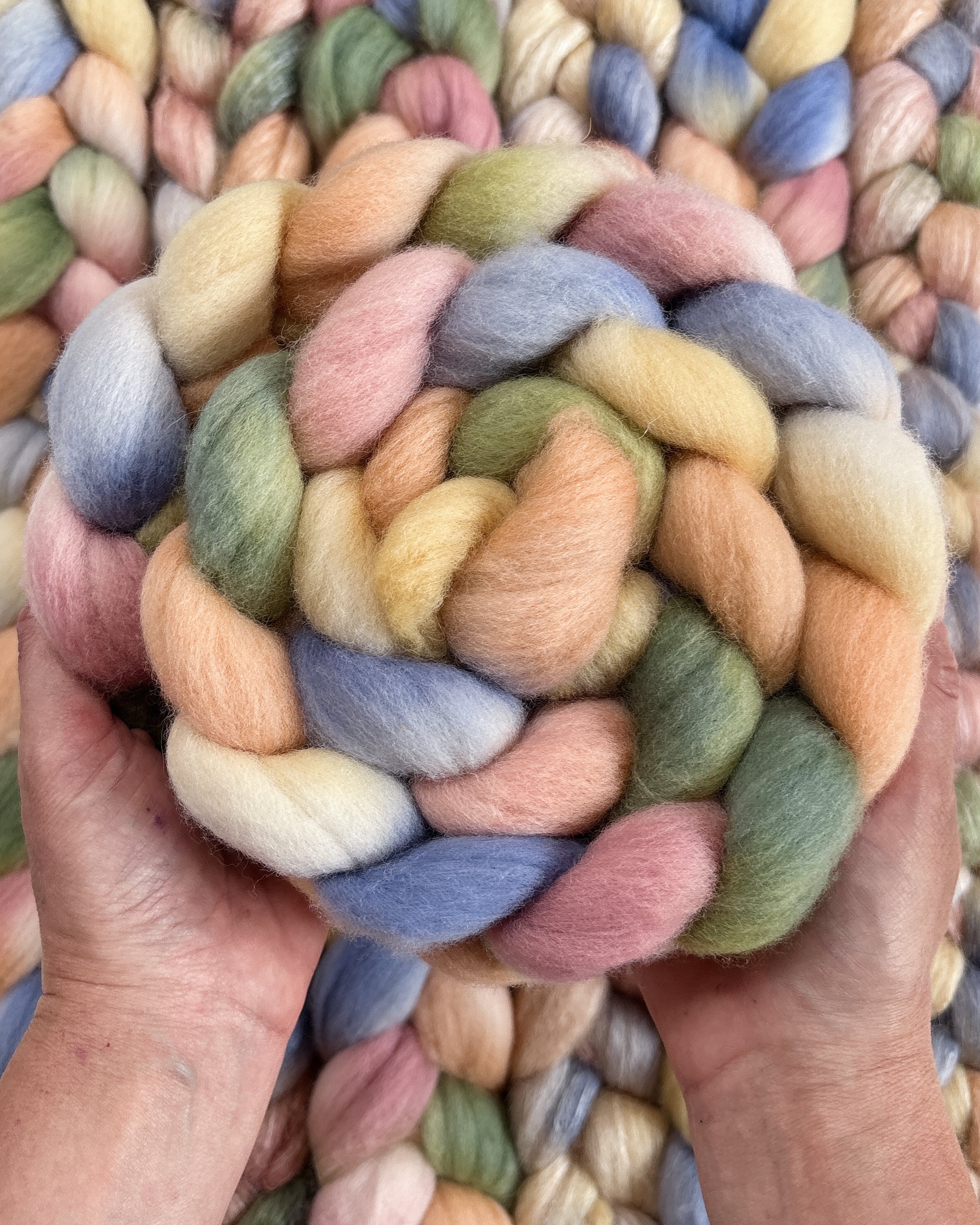 Santa Fe in Bloom | combed top