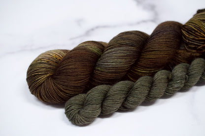 I Am No Man [sock set]