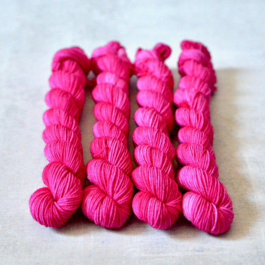Cindy Lou Who [bounce sock mini skein]