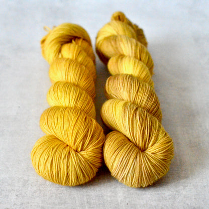 Golden Glow [bounce sock]