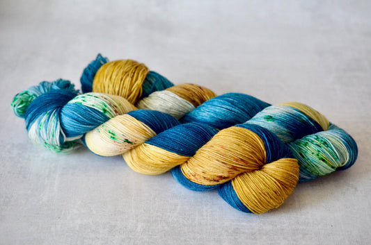 Far & Away [bounce sock]