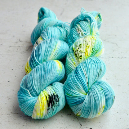 Electric Parakeet [bounce sock]