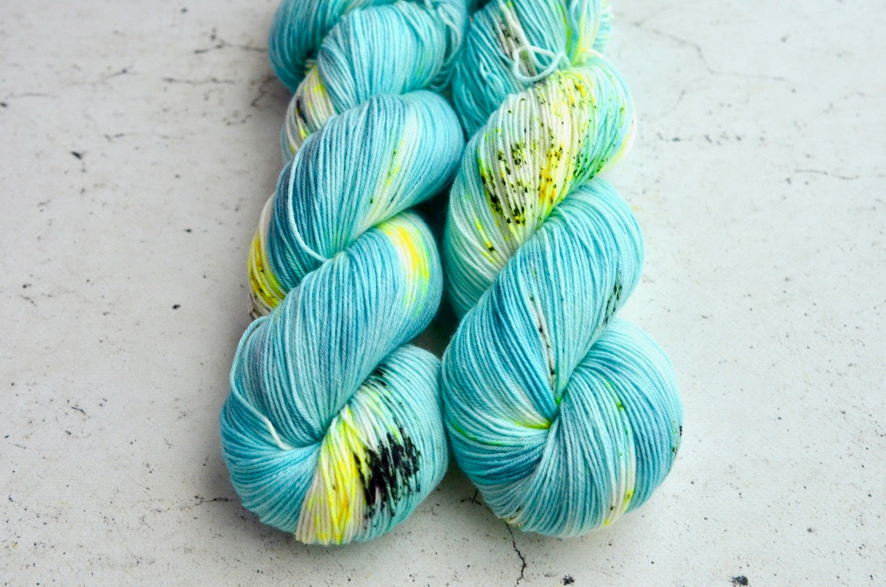 Electric Parakeet [bounce sock]