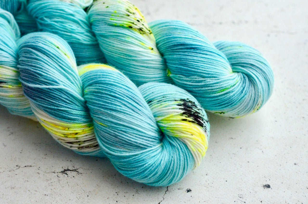 Electric Parakeet [bounce sock]