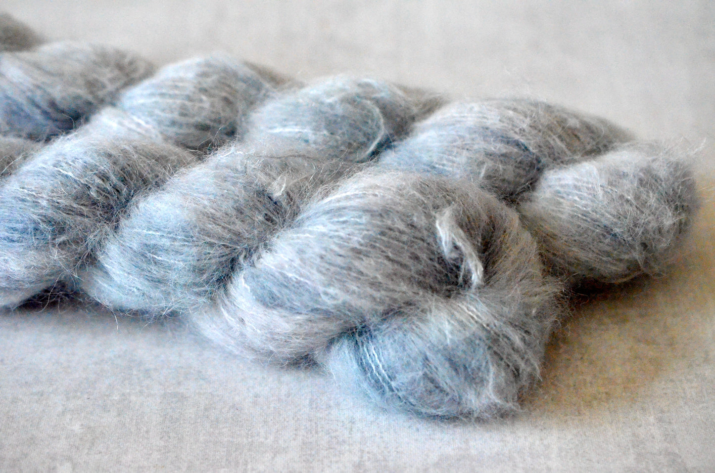 Mist [suri lace]