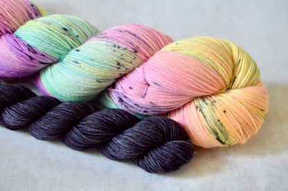 Rainbow Sherbet II: Rainbow Reckoning [sock set]