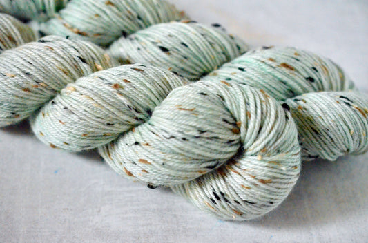 A Hint of Mint [tweed dk]