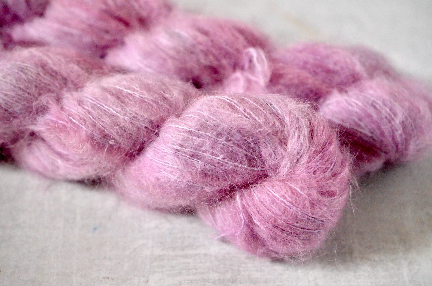 Wisteria [suri lace]