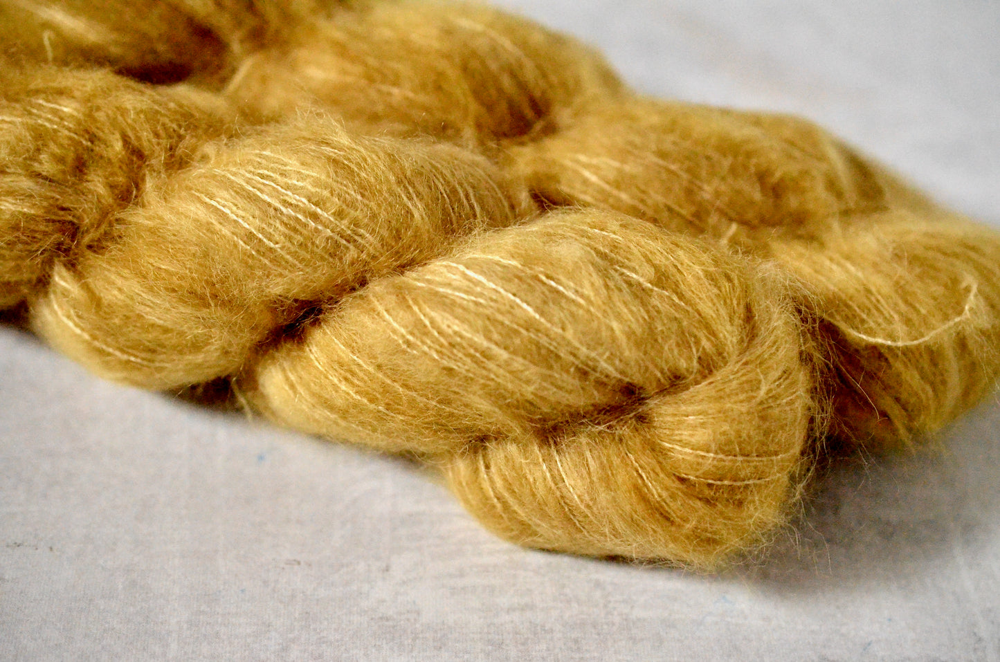 Ochre [suri lace]