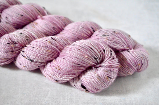 Wisteria [tweed sock]